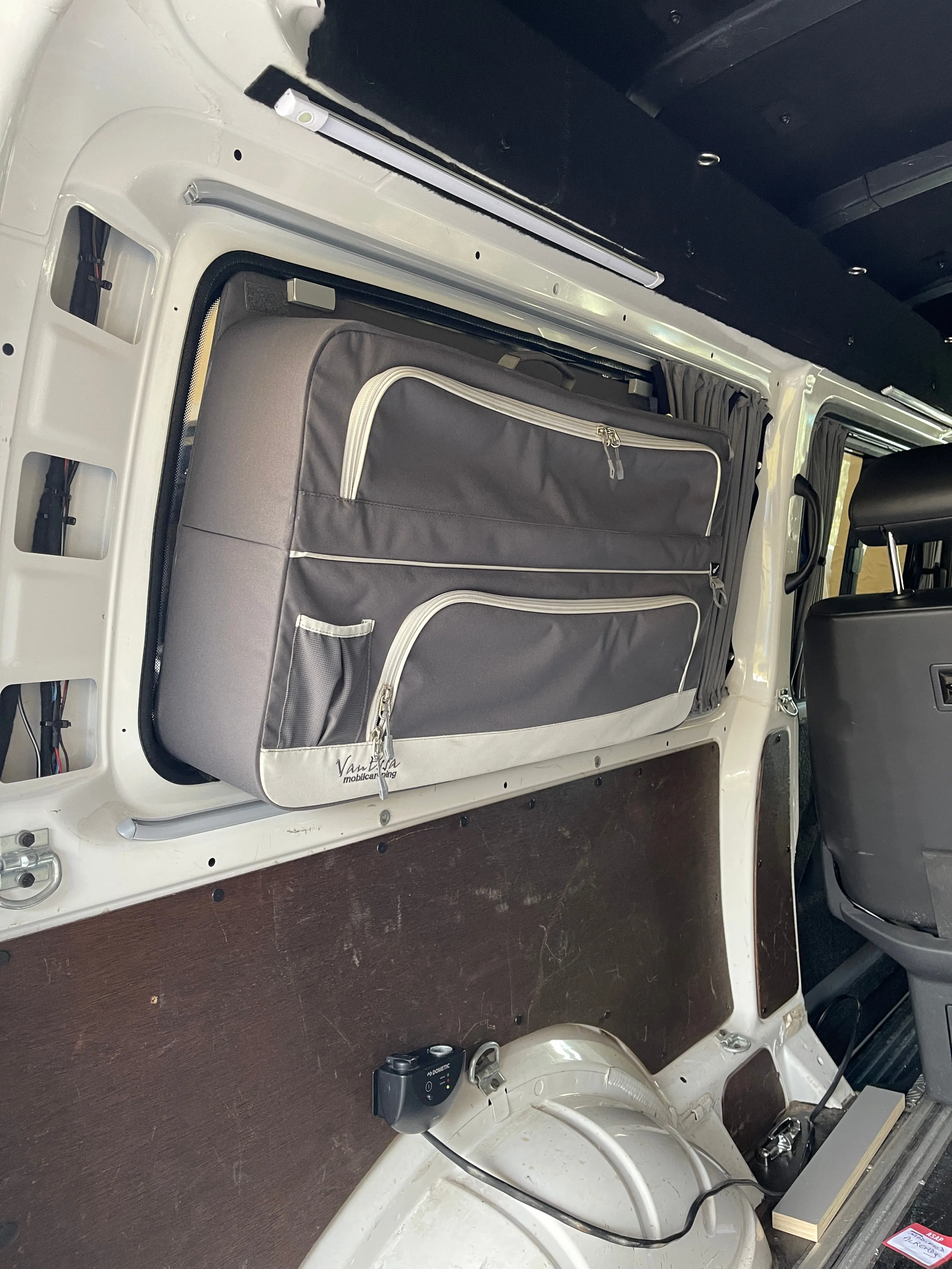 Additional Fastening for Packbags in T6 LWB Multivan - PAIR