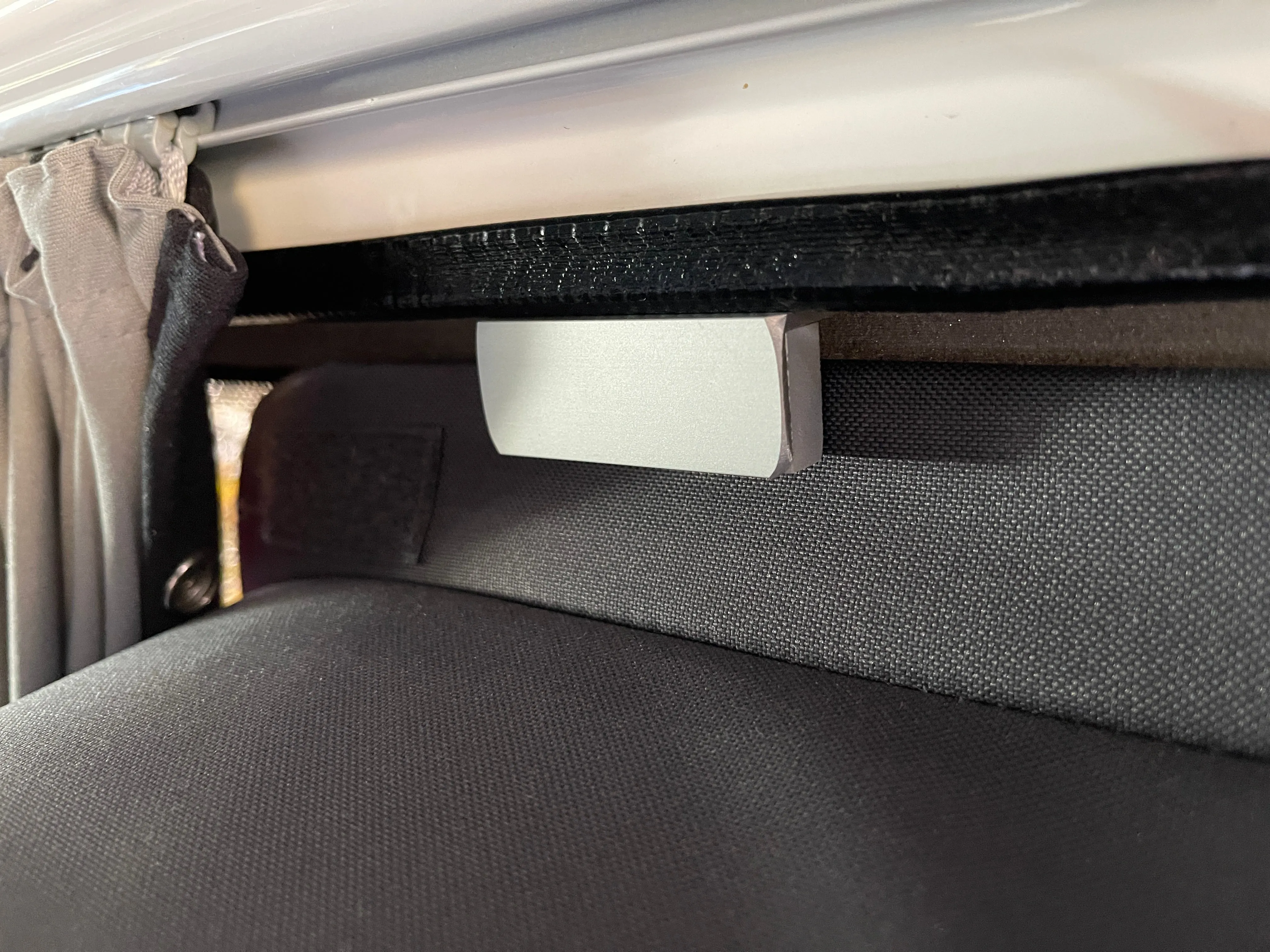 Additional Fastening for Packbags in T6 LWB Multivan - PAIR