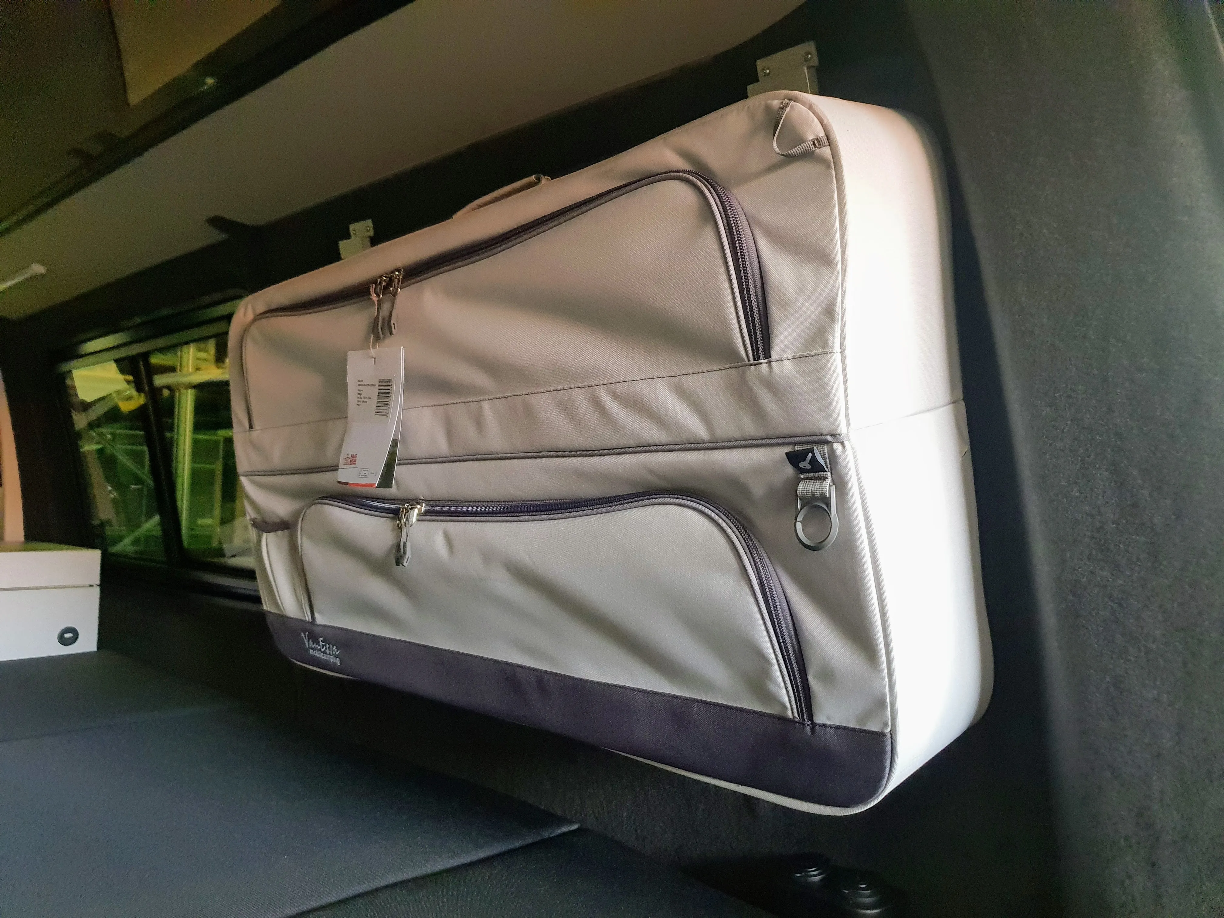 Additional Fastening for Packbags in T6 LWB Multivan - PAIR