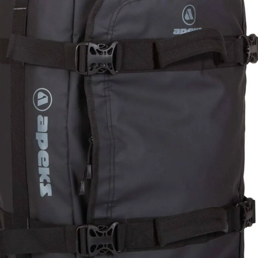 Apeks 40L Roller Bag