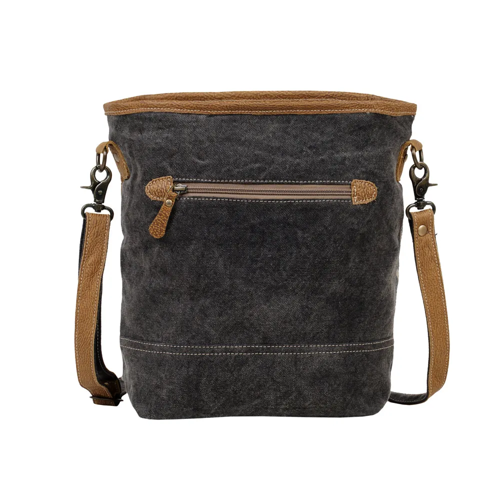 ASSURANCE SHOULDER BAG