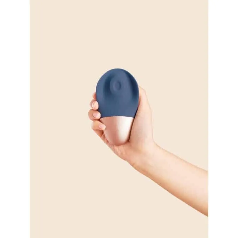 Deia The Arouser Pulsating External Silicone 10 Vibration Stimulator Blue