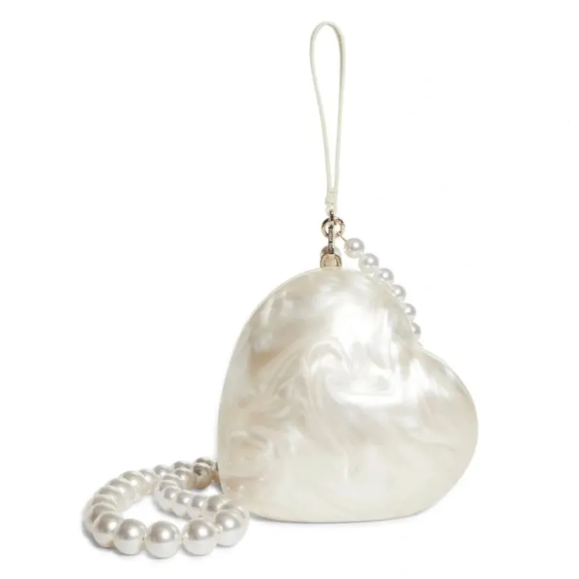 Fiadh Heart Pearl Resin Clutch