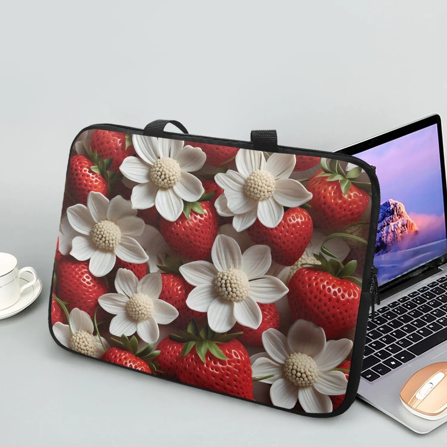 Laptop Sleeve with handles - Strawberries