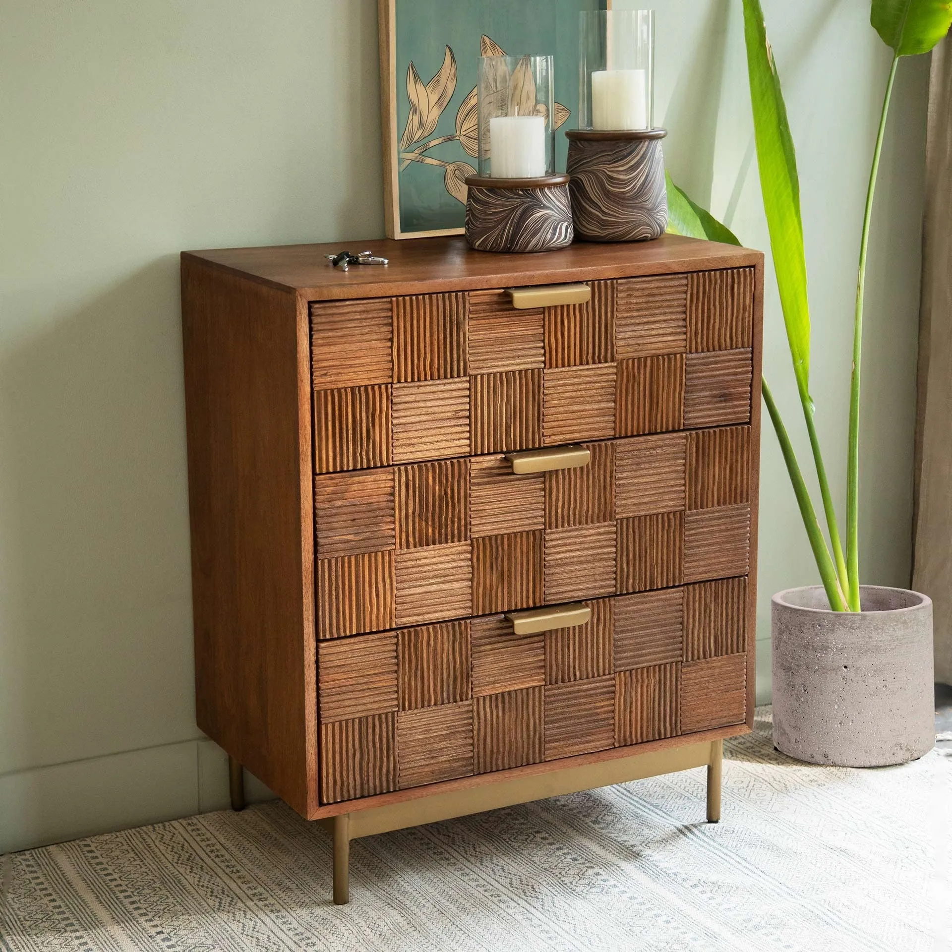 Triple drawer chest with metal stand